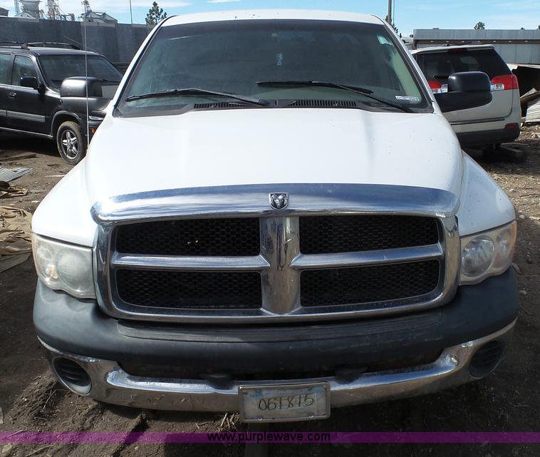 image for item AO9885 2004 Dodge Ram 1500 pickup truck