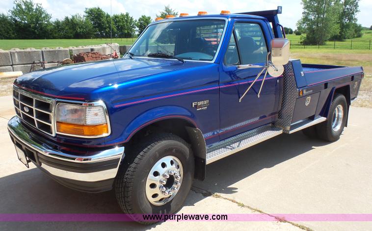 image for item BV9651 1996 Ford F450 Super Duty flatbed truck