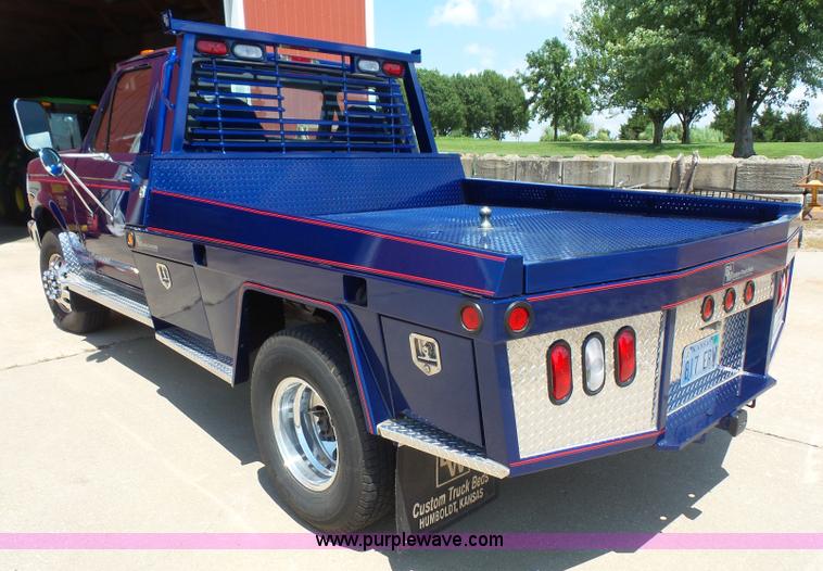 image for item BV9651 1996 Ford F450 Super Duty flatbed truck