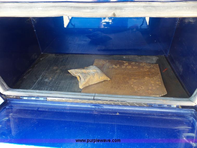 image for item BV9651 1996 Ford F450 Super Duty flatbed truck