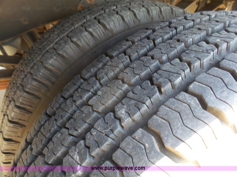 image for item BV9651 1996 Ford F450 Super Duty flatbed truck