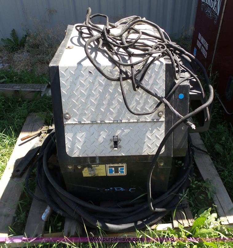 image for item BX9133 (3) Thermo King auxiliary power units