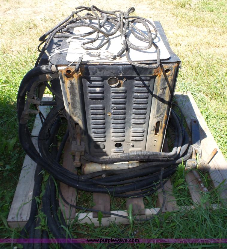 image for item BX9133 (3) Thermo King auxiliary power units