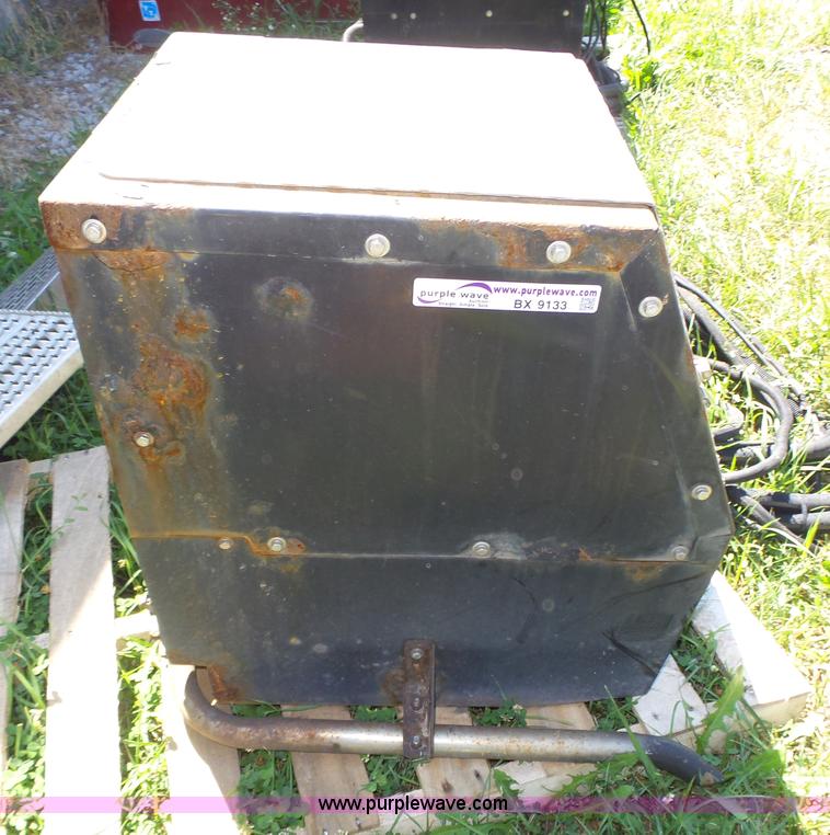 image for item BX9133 (3) Thermo King auxiliary power units