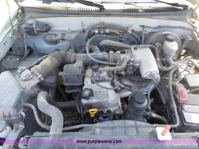 image for item BZ9578 2002 Toyota Tacoma pickup truck