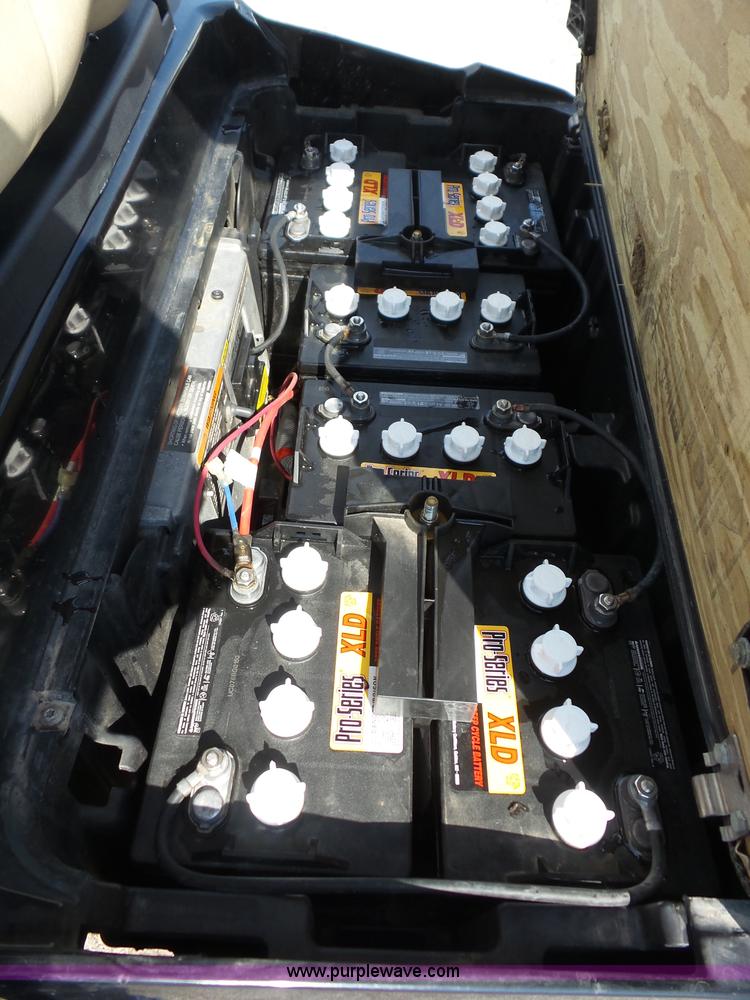 image for item BZ9617 2011 Club Car Precedent golf cart