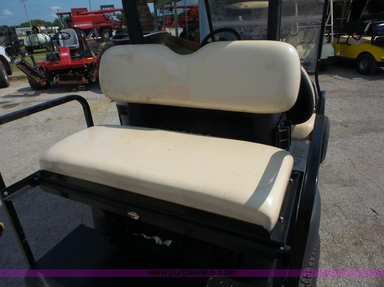 image for item BZ9617 2011 Club Car Precedent golf cart