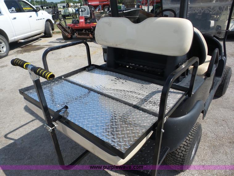 image for item BZ9617 2011 Club Car Precedent golf cart