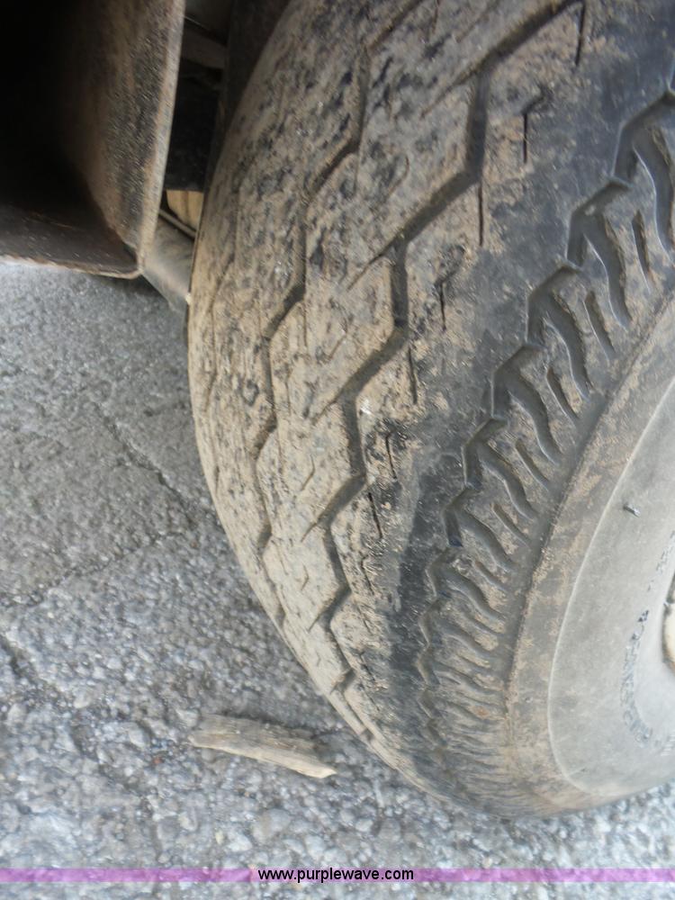 image for item BZ9619 1981 Yamaha GIA golf cart