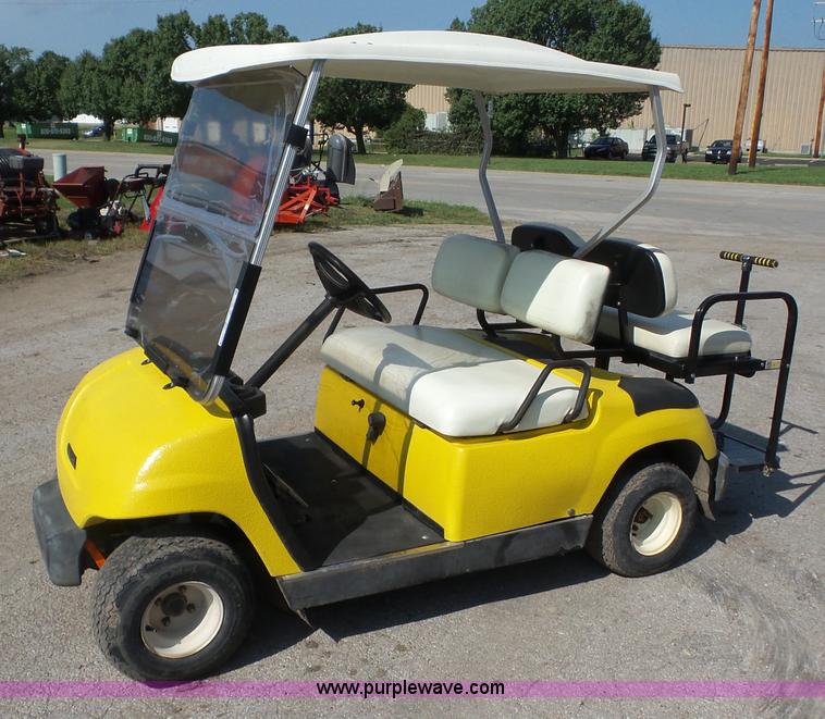 image for item BZ9621 2002 Yamaha G16A golf cart