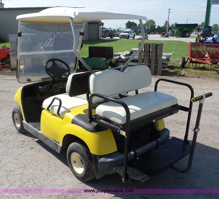 image for item BZ9621 2002 Yamaha G16A golf cart