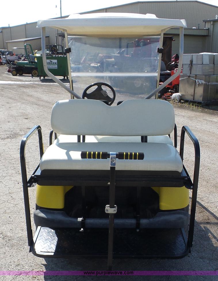 image for item BZ9621 2002 Yamaha G16A golf cart