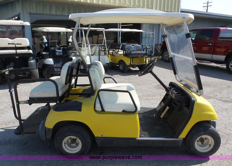 image for item BZ9621 2002 Yamaha G16A golf cart