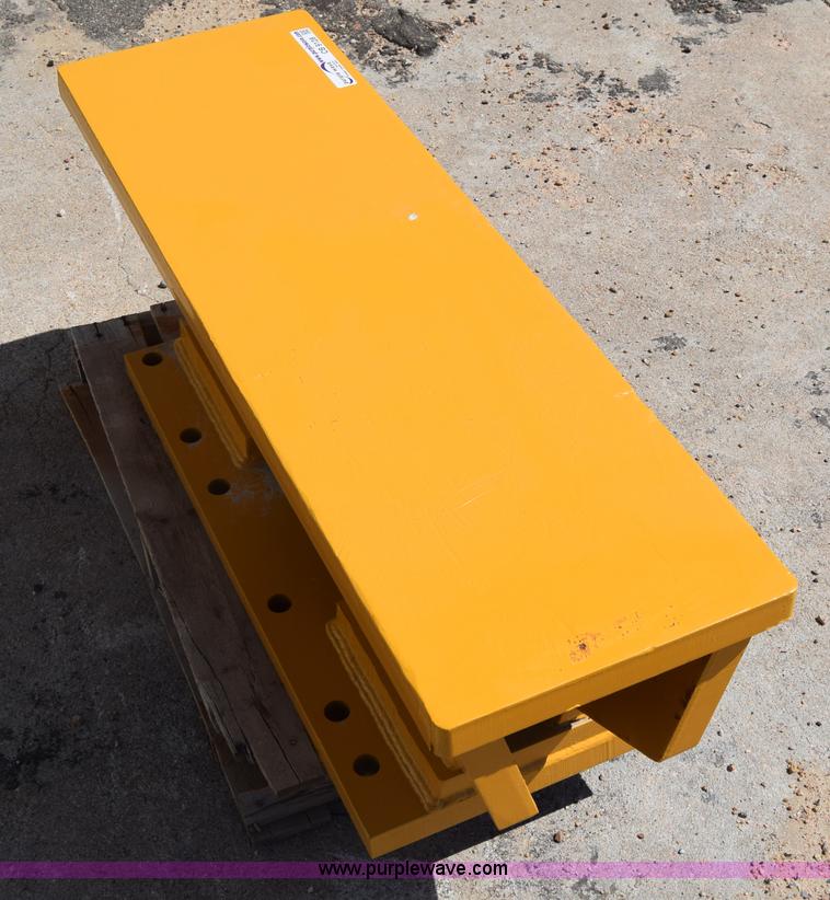 image for item CB9128 Caterpillar push weight