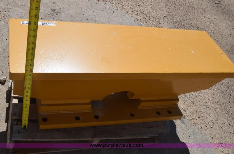 image for item CB9128 Caterpillar push weight