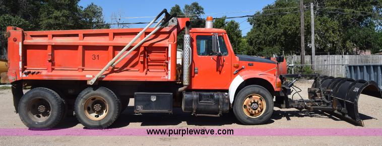 image for item CB9129 1997 International 4900 dump truck