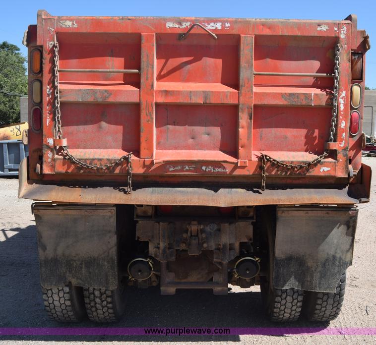 image for item CB9129 1997 International 4900 dump truck