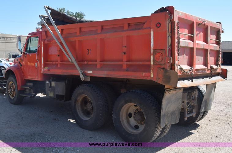 image for item CB9129 1997 International 4900 dump truck