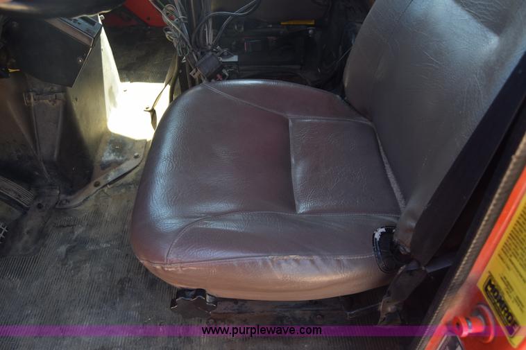 image for item CB9129 1997 International 4900 dump truck