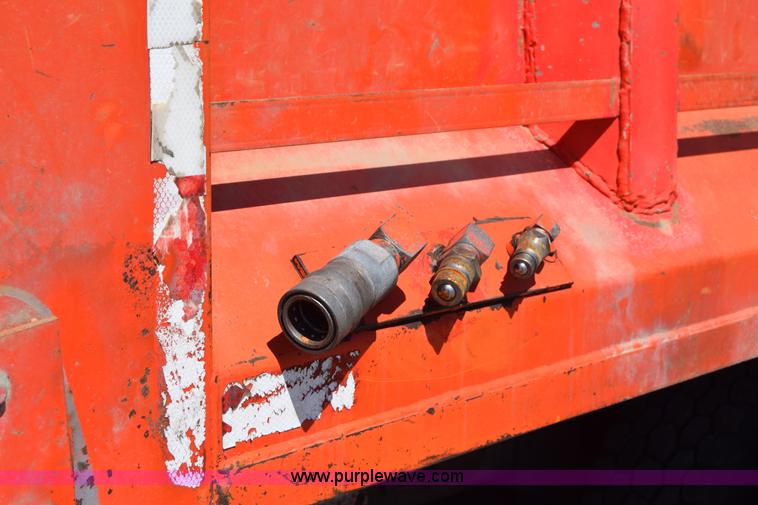 image for item CB9129 1997 International 4900 dump truck