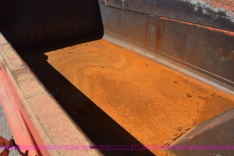 image for item CB9129 1997 International 4900 dump truck