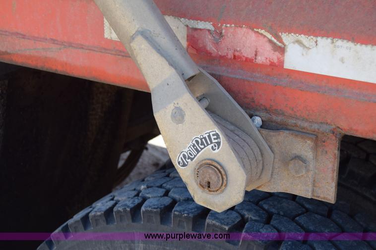 image for item CB9129 1997 International 4900 dump truck