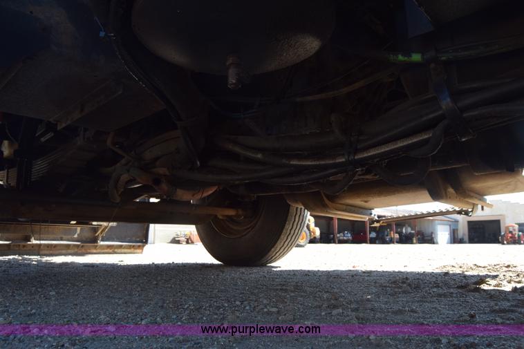 image for item CB9129 1997 International 4900 dump truck