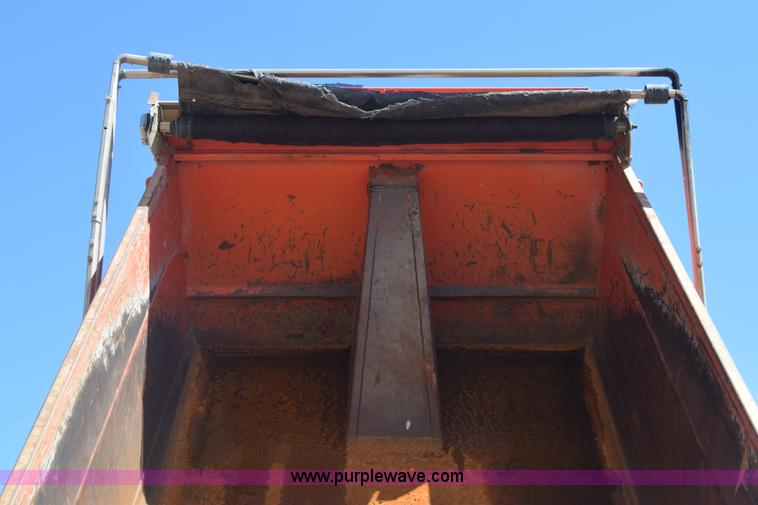 image for item CB9129 1997 International 4900 dump truck