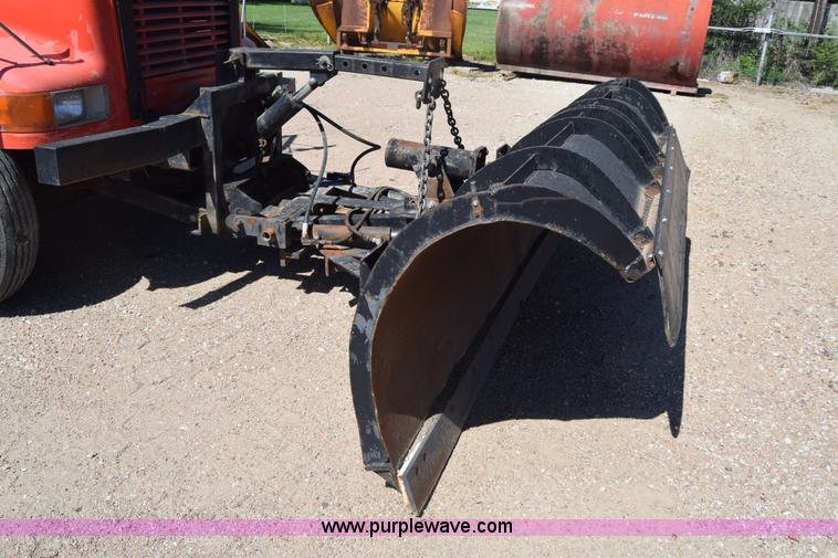 image for item CB9129 1997 International 4900 dump truck