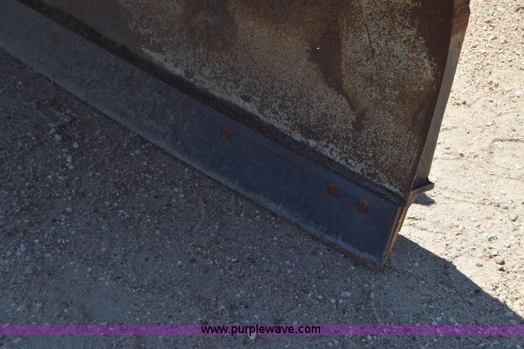 image for item CB9129 1997 International 4900 dump truck