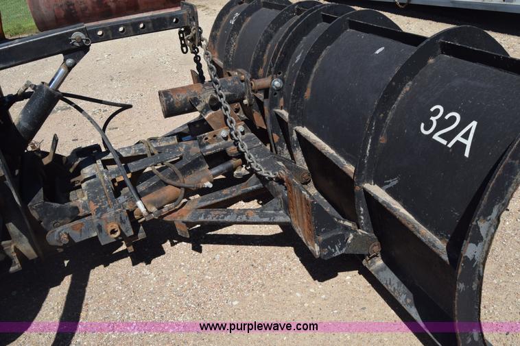 image for item CB9129 1997 International 4900 dump truck