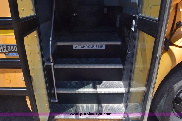 image for item CB9134 2009 International CE PB10500 school bus