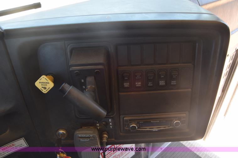 image for item CB9134 2009 International CE PB10500 school bus