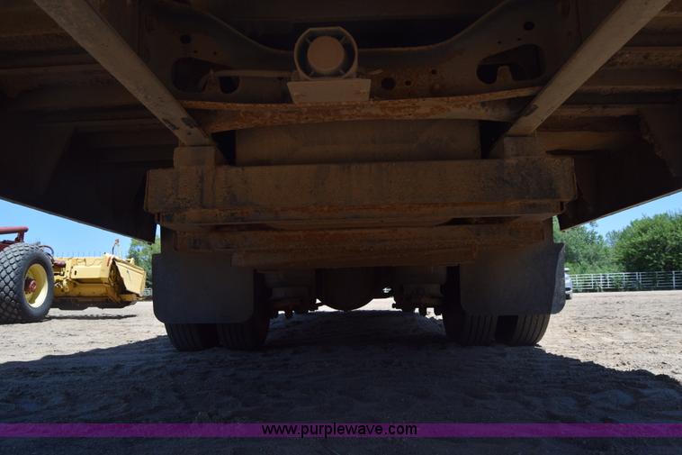 image for item CB9134 2009 International CE PB10500 school bus