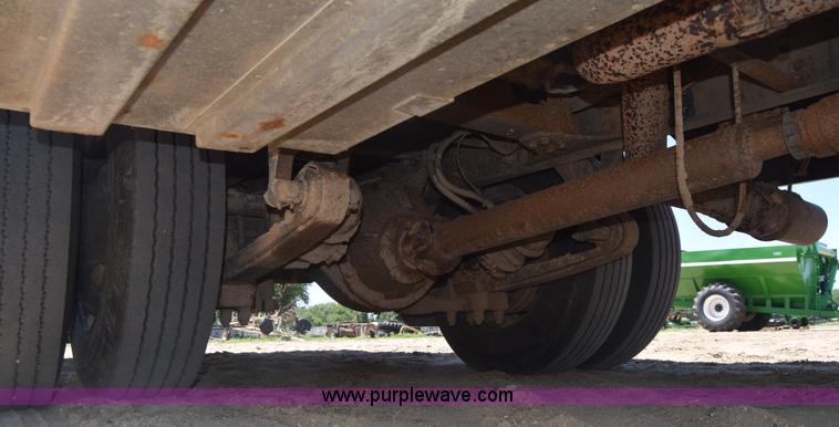 image for item CB9134 2009 International CE PB10500 school bus