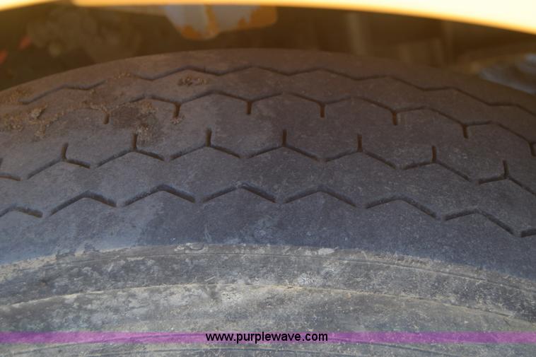 image for item CB9134 2009 International CE PB10500 school bus