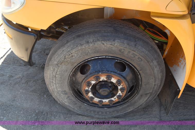 image for item CB9134 2009 International CE PB10500 school bus