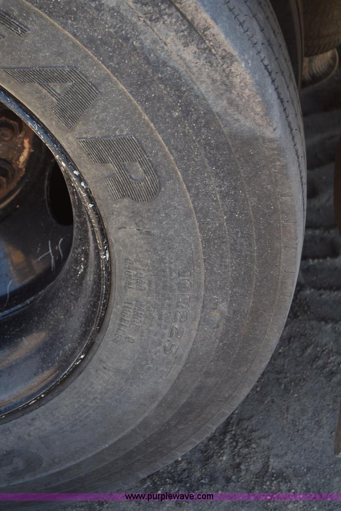 image for item CB9134 2009 International CE PB10500 school bus