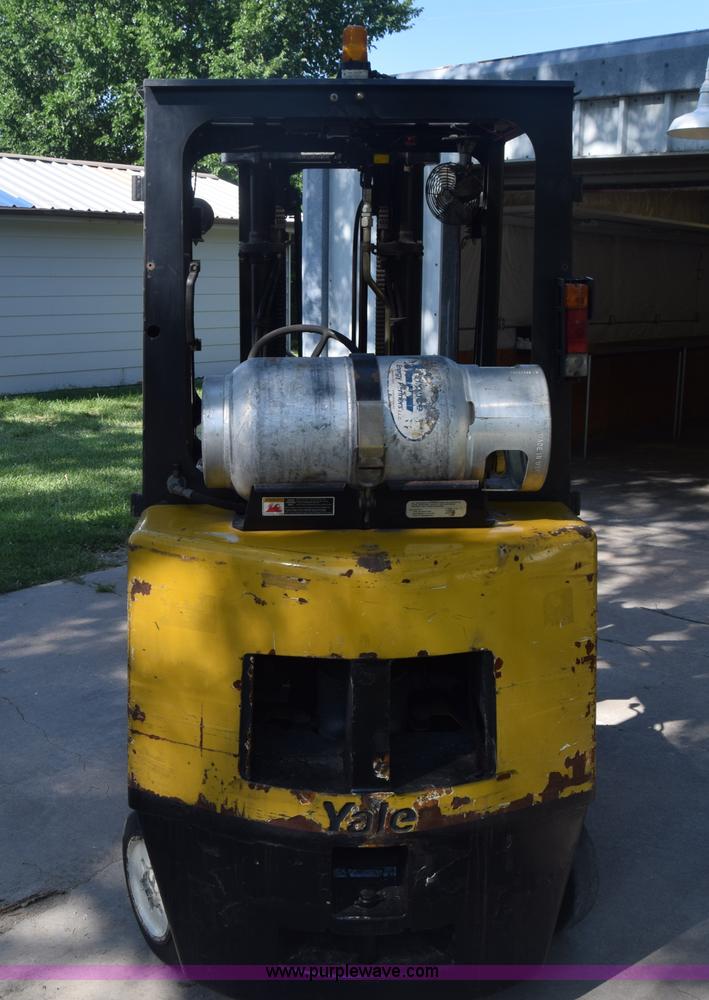 image for item CB9166 2002 Yale GLC060ZGNGAE084 forklift