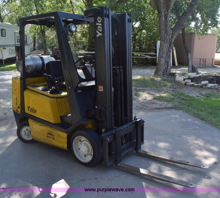 image for item CB9166 2002 Yale GLC060ZGNGAE084 forklift
