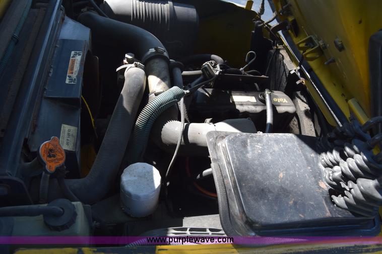 image for item CB9166 2002 Yale GLC060ZGNGAE084 forklift