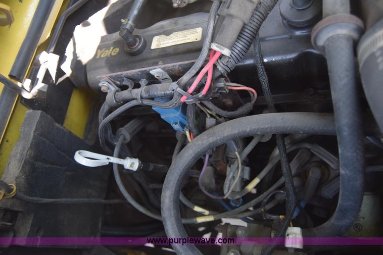 image for item CB9166 2002 Yale GLC060ZGNGAE084 forklift