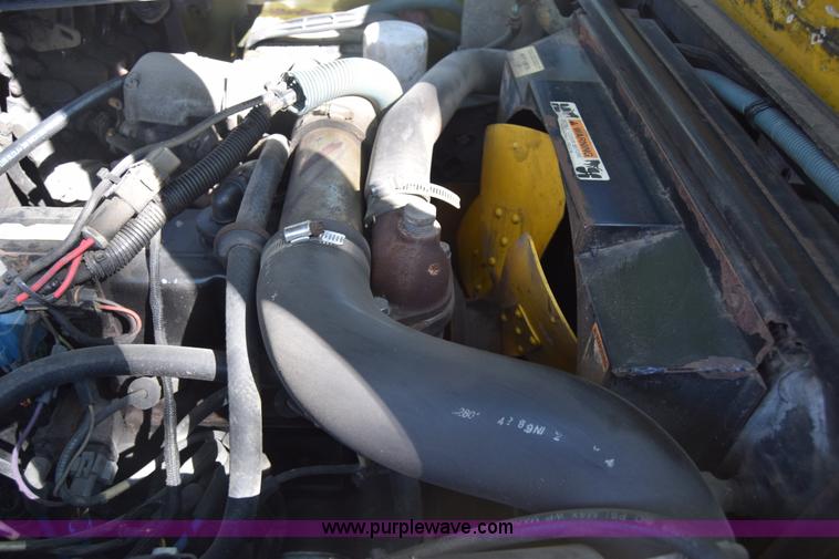 image for item CB9166 2002 Yale GLC060ZGNGAE084 forklift