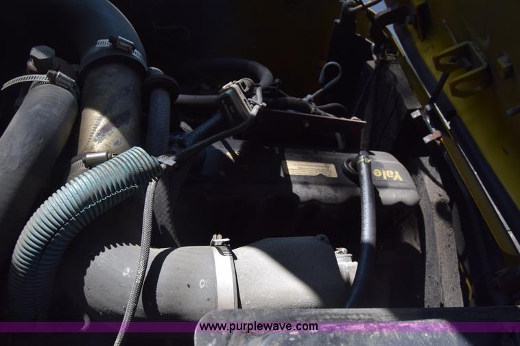 image for item CB9166 2002 Yale GLC060ZGNGAE084 forklift