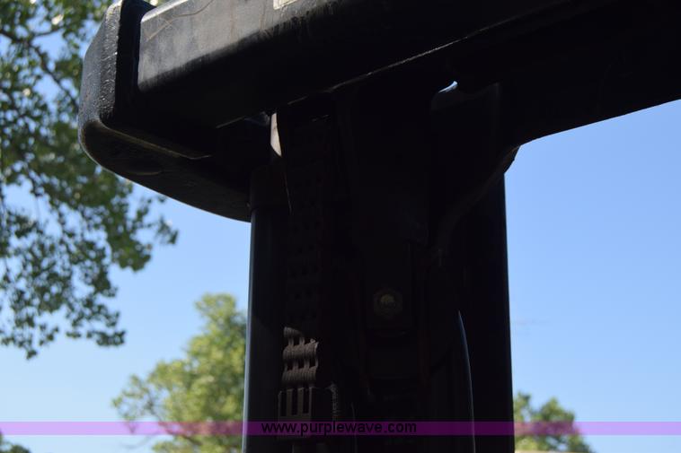 image for item CB9166 2002 Yale GLC060ZGNGAE084 forklift