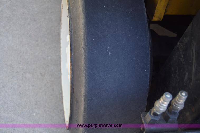 image for item CB9166 2002 Yale GLC060ZGNGAE084 forklift