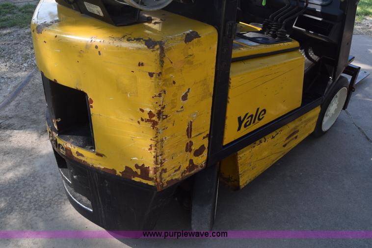 image for item CB9166 2002 Yale GLC060ZGNGAE084 forklift