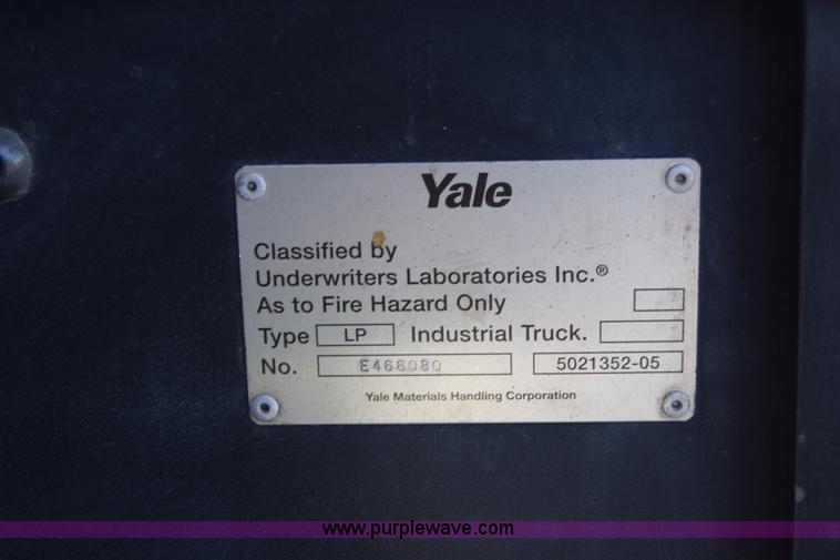 image for item CB9166 2002 Yale GLC060ZGNGAE084 forklift