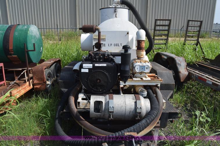 image for item CB9439 Trav-L-Vac TLV400-3 vacuum system