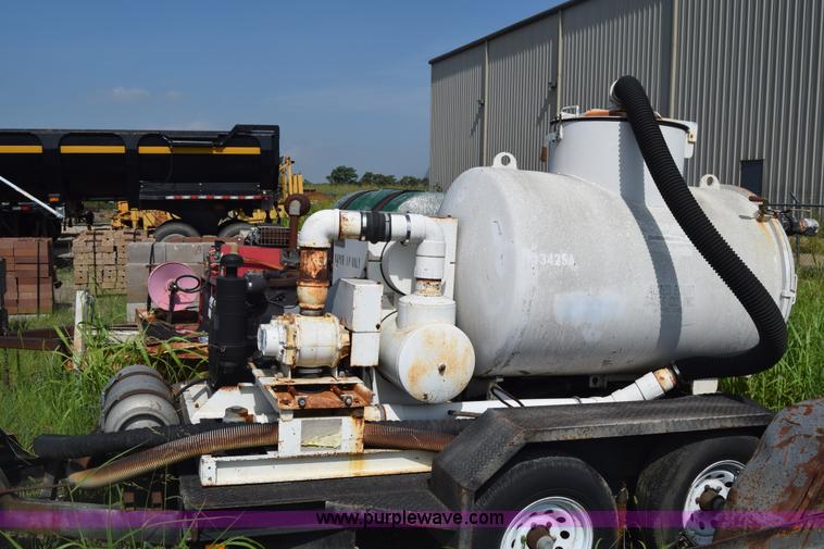 image for item CB9439 Trav-L-Vac TLV400-3 vacuum system